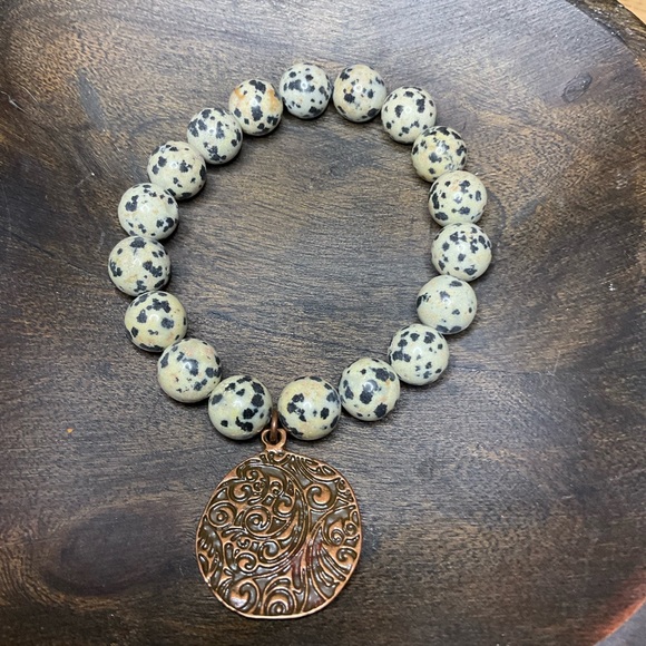 Dalmatian (10 mm) with Copper Scroll Charm - Picture 6 of 9